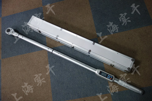  �߾��Ȕ��@Ť������